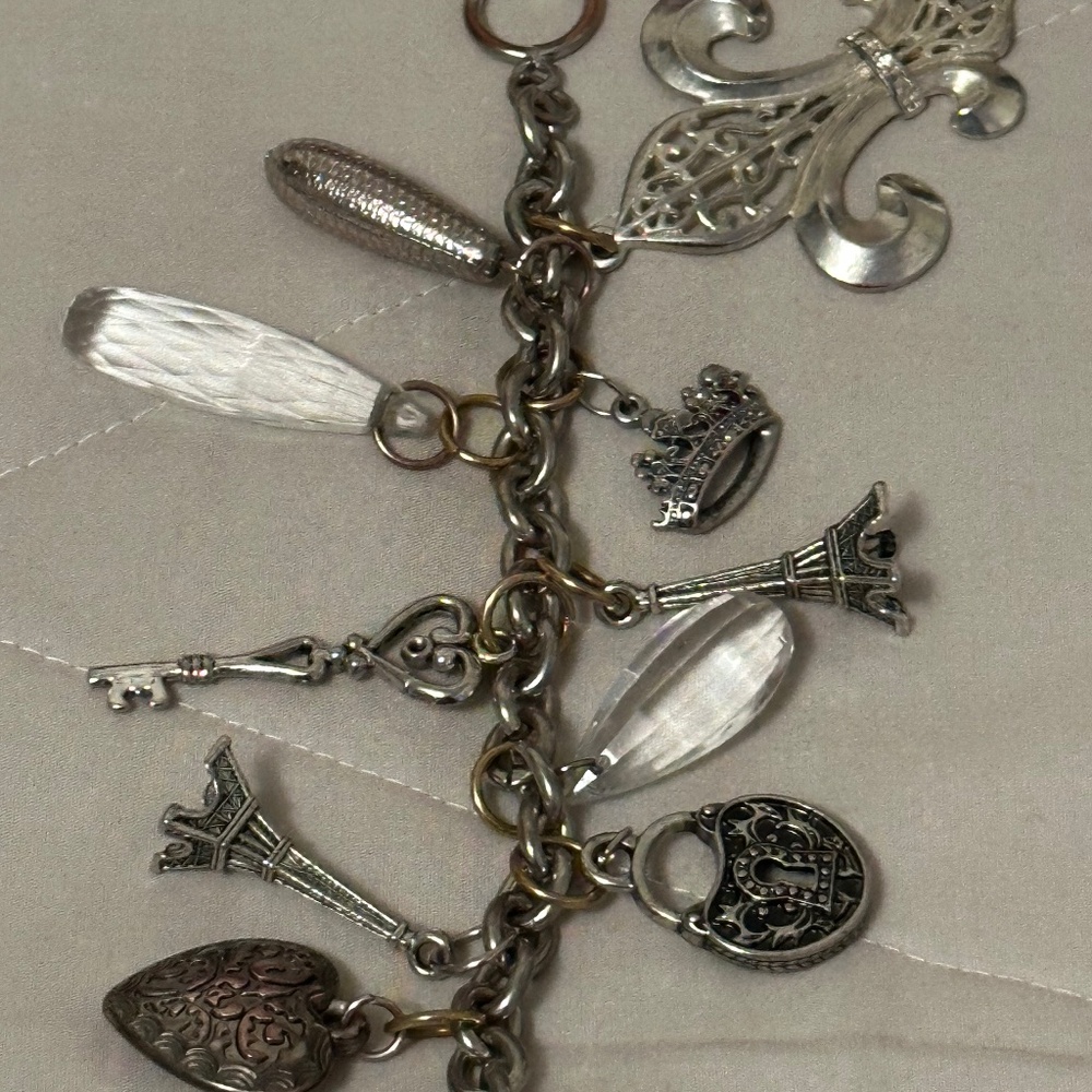 Vintage Statement piece! Charm bracelet w/lots of charms! Extremely unique! - Picture 3 of 9
